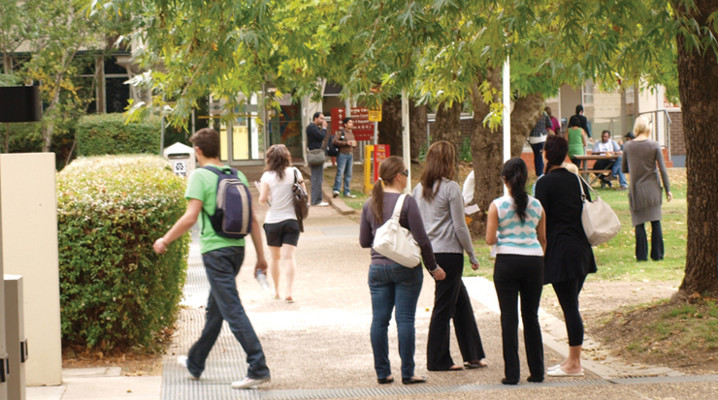 Reid_Campus_Students_Quad.jpg